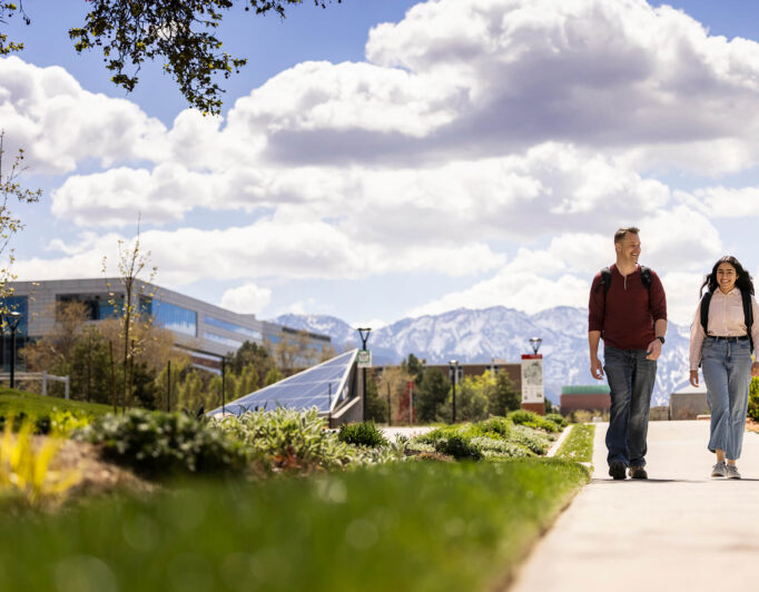 20210504_UofU_2301_2000-682×532 a couple of students on their way to class